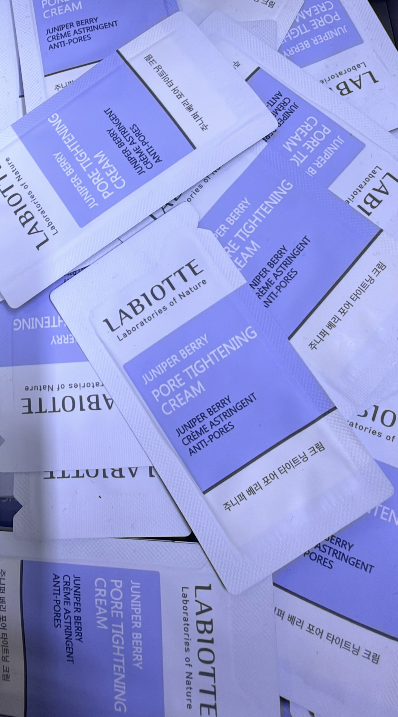 Labiotte simple /Нүхжилтийн тос/